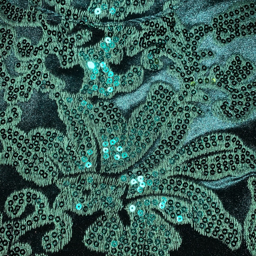 Dress - Picture 4 of 4
